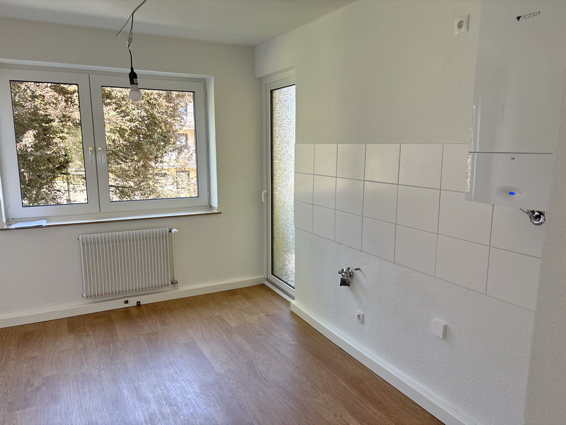 modernisierte 2,0-Zimmer-Wohnung mit Balkon in Bonn Castell - Foto 1