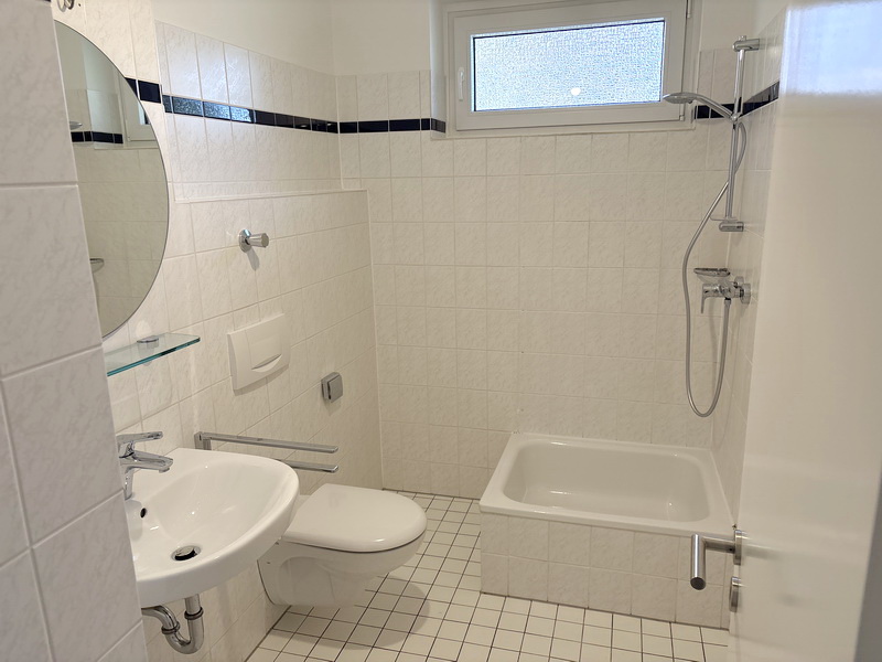 modernisierte 2,0-Zimmer-Wohnung mit Balkon in Bonn Castell - Foto 2